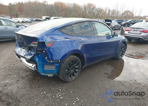 2024 Tesla Model Y Long Range Dual Motor All-Wheel Drive из США, поврежденный, VIN 7SAYGDEE8RA217935